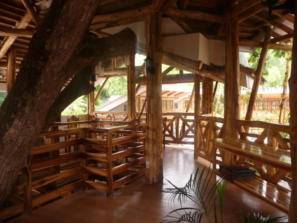 Palo Alto Bed & Breakfast Puerto Princesa Bagian luar foto