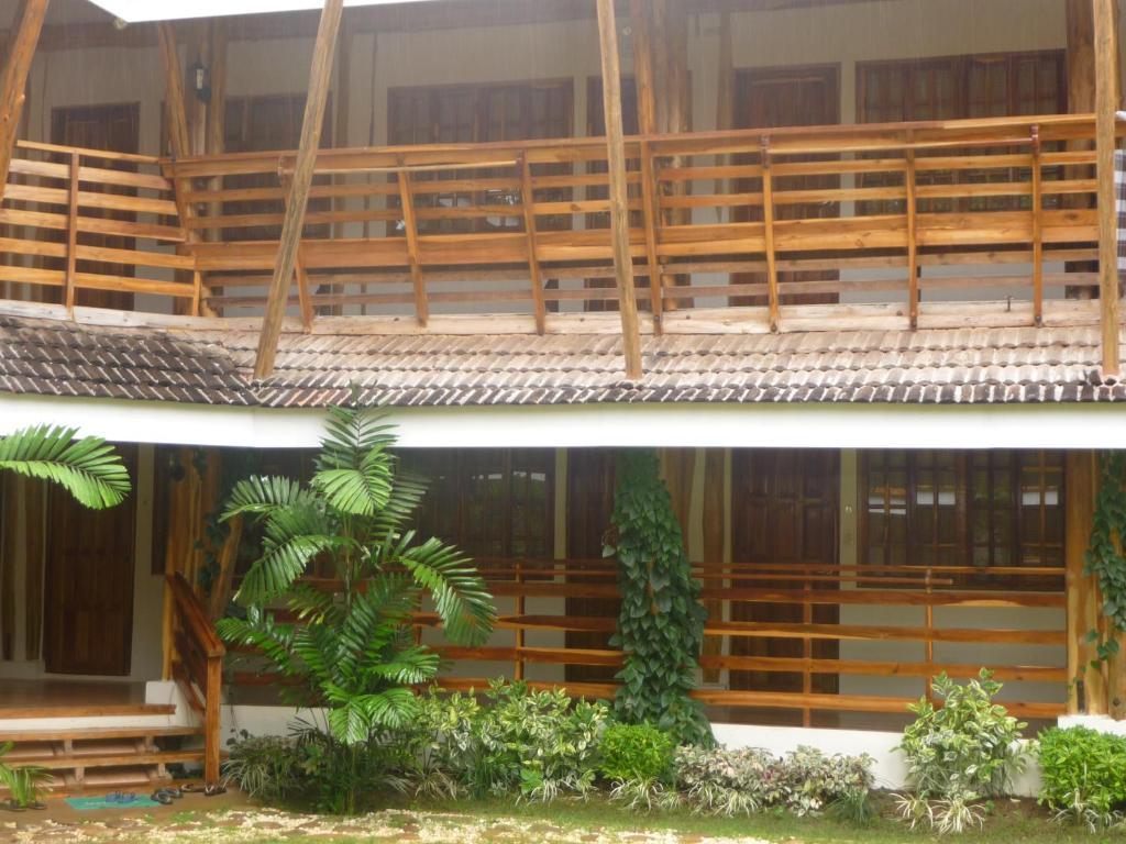 Palo Alto Bed & Breakfast Puerto Princesa Bagian luar foto